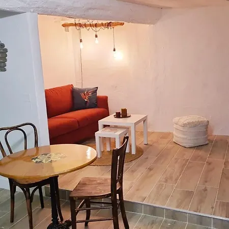 Charming Haut-de-cagnes Appartement *